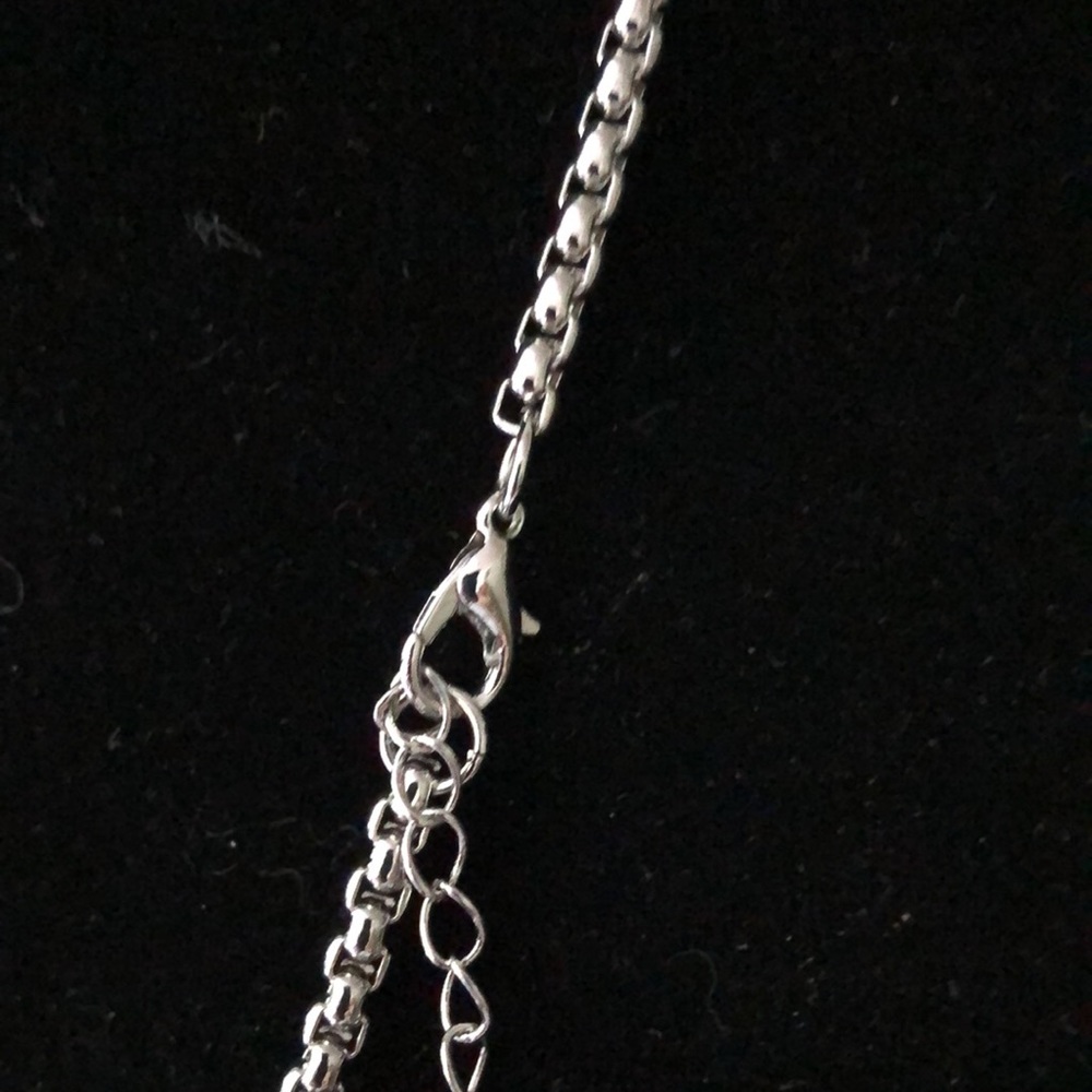 - Pendant and necklace - Picture 4 of 6